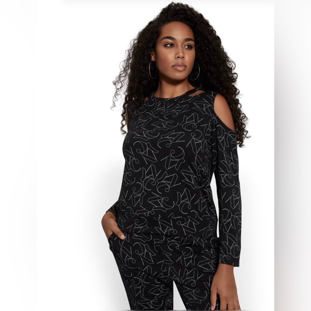 NY & CO. FRENCH TERRY COLD SHOULDER TOP